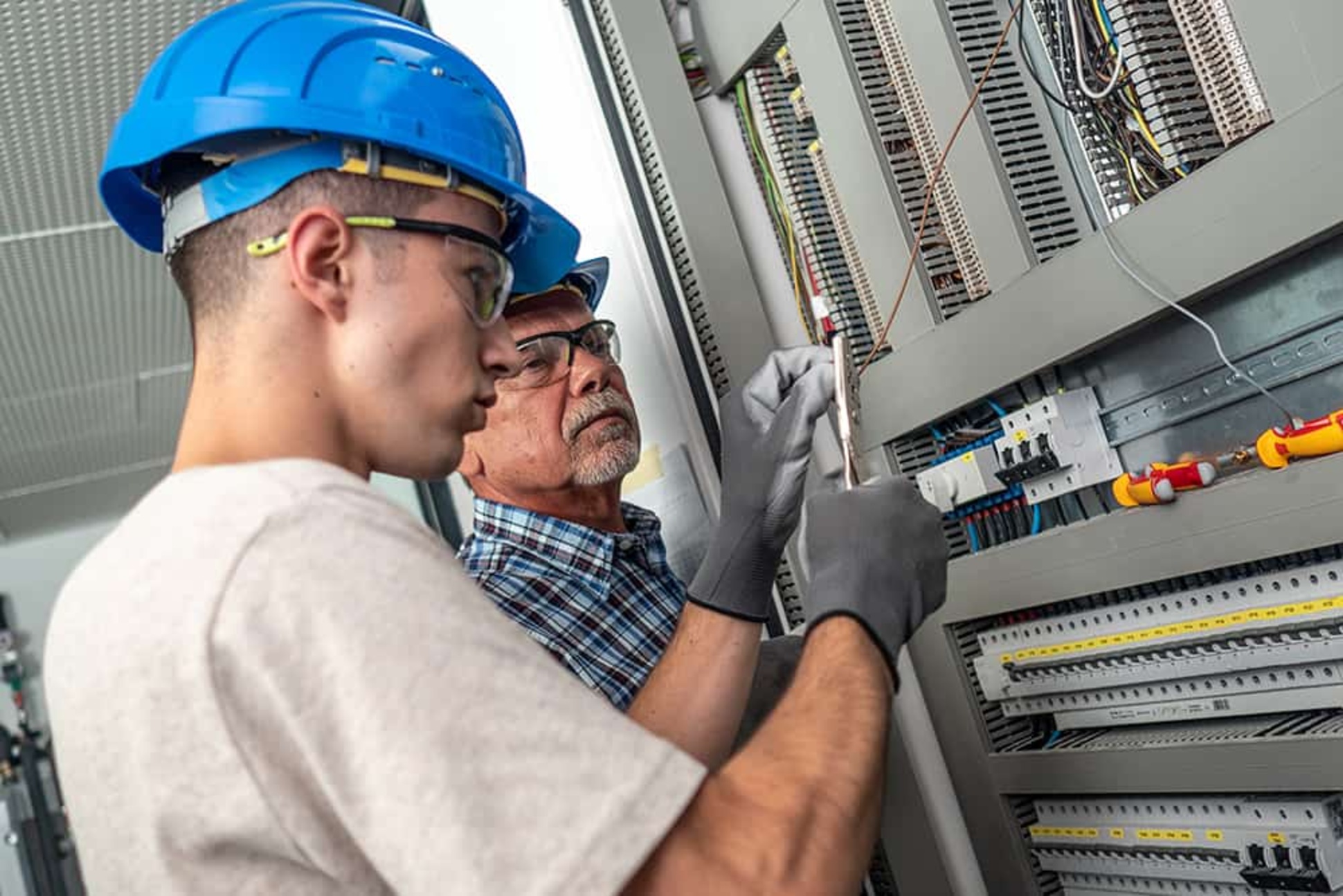 Ausbildung bei Muster Elektro in Musterstadt