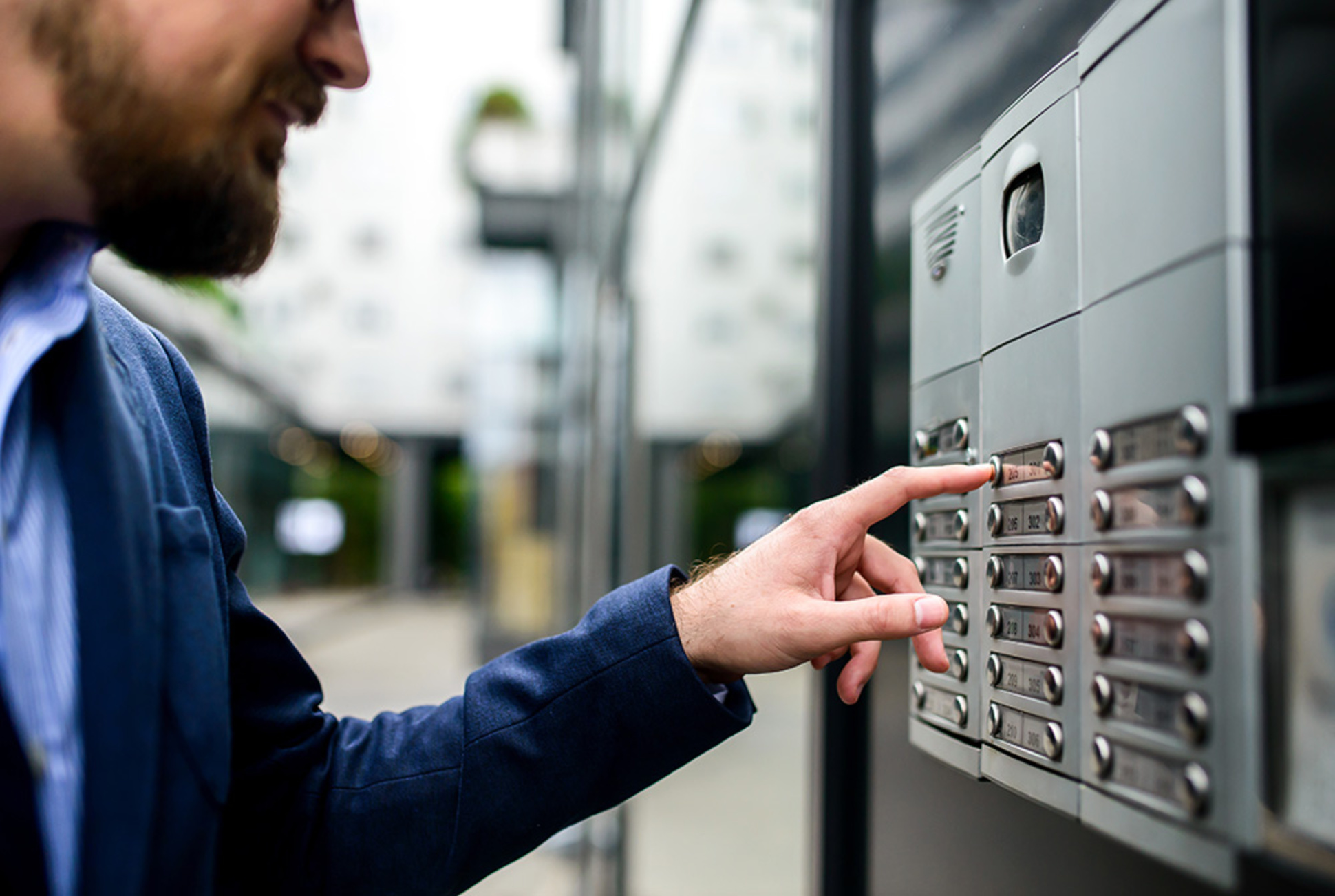 Sprech­anlagen bei Muster Elektro in Musterstadt