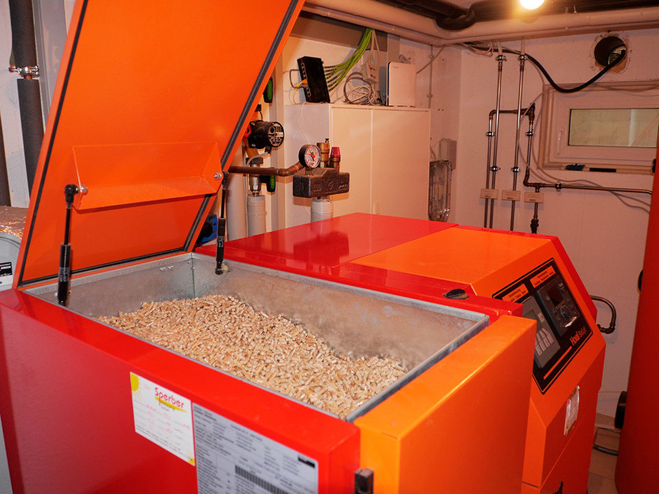 Palletheizung2 bei Muster Elektro in Musterstadt